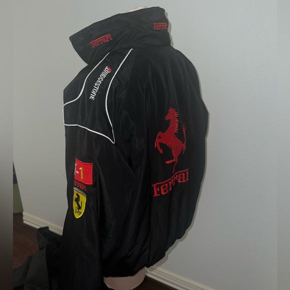 Ferrari Jacket Medium/Large - Picture 3 of 3